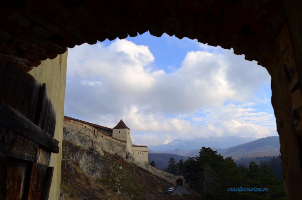 Rosenville Rîşnov Esterno foto