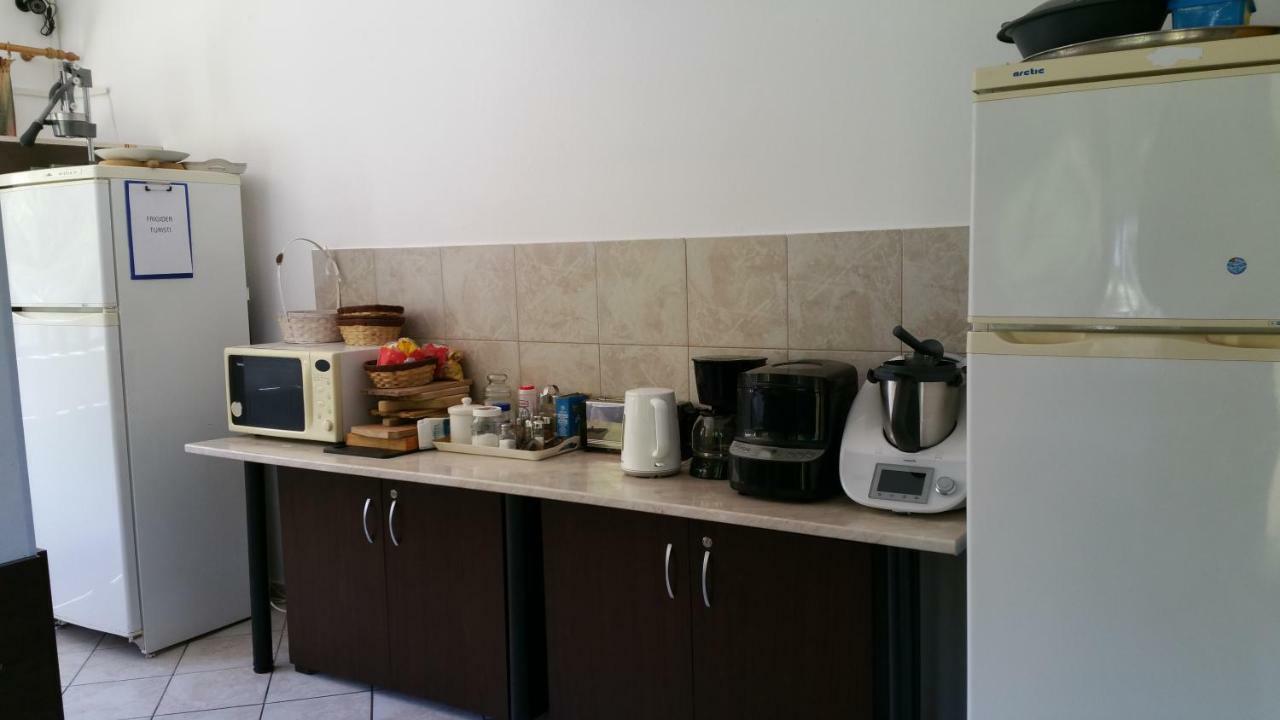 Rosenville Rîşnov Esterno foto