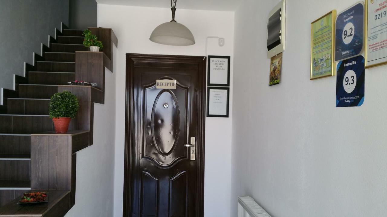 Rosenville Rîşnov Esterno foto